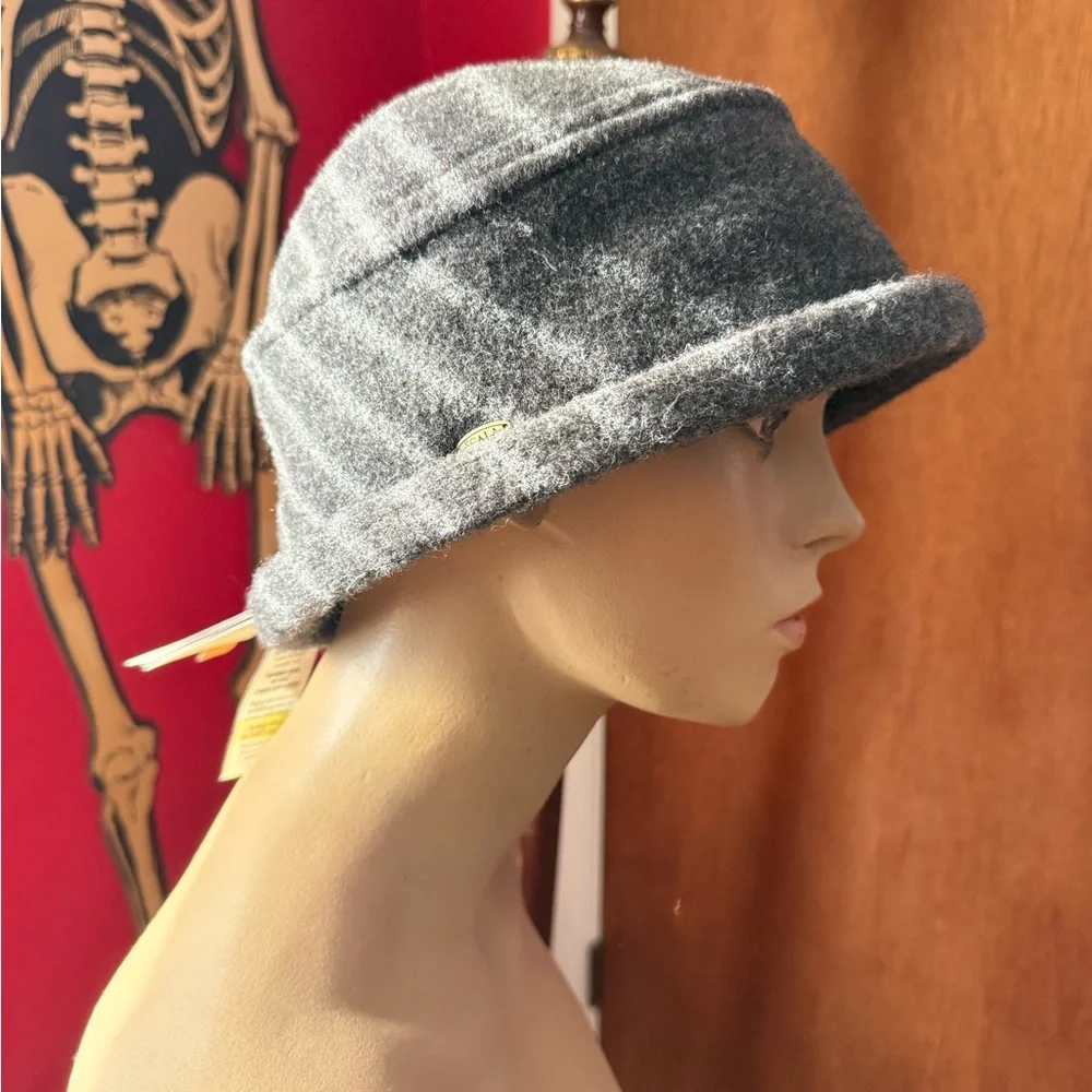 NWT 100% Wool Gray Scala Hat - Picture 7 of 10
